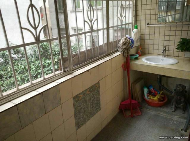 青菜东街小区 2室 仅租4000元